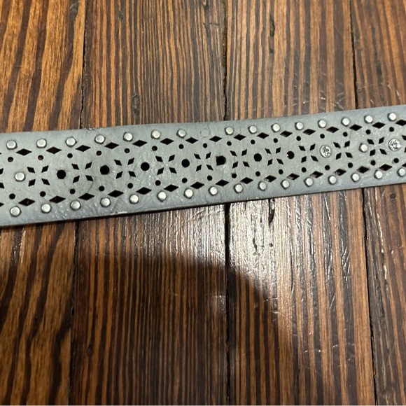 BKE women’s Silver Studded Rhinestone And Rivets Western Boho Waist Belt 39.5” - Picture 6 of 7